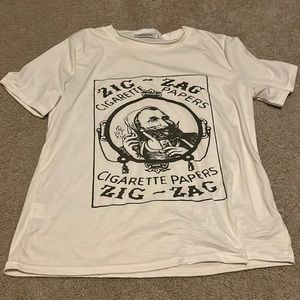 white zig zag T shirt, barely worn